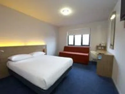 Travelodge York Tadcaster 빌브러