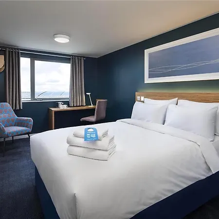 Travelodge York Tadcaster 호텔