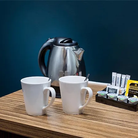 Travelodge York Tadcaster 호텔 3*
