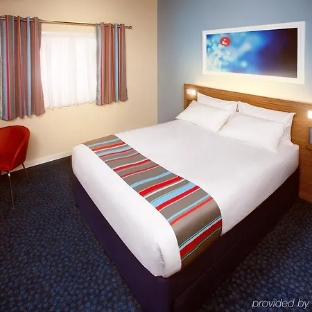 Travelodge York Tadcaster 호텔