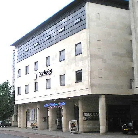 Travelodge York Tadcaster 3*