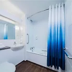 Travelodge York Tadcaster 빌브러