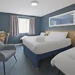 Travelodge York Tadcaster 호텔 빌브러