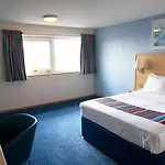 호텔 Travelodge York Tadcaster 3*