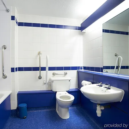 Travelodge York Tadcaster 3*