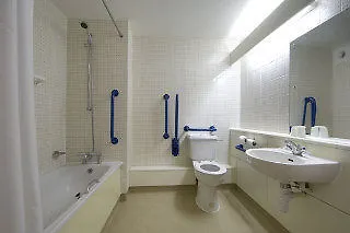 Отель Travelodge York Tadcaster 3*